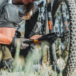 Lezyne Petite Mini-pompe Grip Drive HV 10 Lezyne Petite Mini-pompe Grip Drive HV -Vélo Accessoires Magasin 200708 B Gardner Grade TCD05875 1500 1800x1800HXWaCNAUttJn9