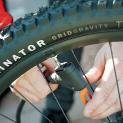 Pompe à Pied Airkompressor 10.0 -Vélo Accessoires Magasin 4002556971021 SKS Airkompressor 10 0 Standpumpe 5