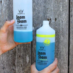 Peaty's Loam Foam Concentré -Vélo Accessoires Magasin Peaty s Loam Foam Konzentrat 1 Liter PE LF K c