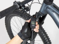Topeak Mountain Digital 2Stage Minipumpe -Vélo Accessoires Magasin Topeak Mountain Digital 2Stage TMTD 2STG 3