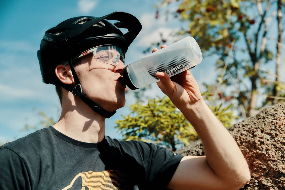 Fidlock TWIST Bottle 600 + Bike Base 5 Fidlock TWIST Bottle 600 + Bike Base – Image 5